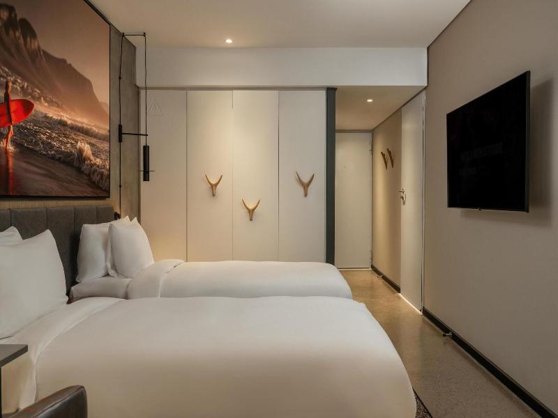 Radisson Red V&A Waterfront, Cape Town image