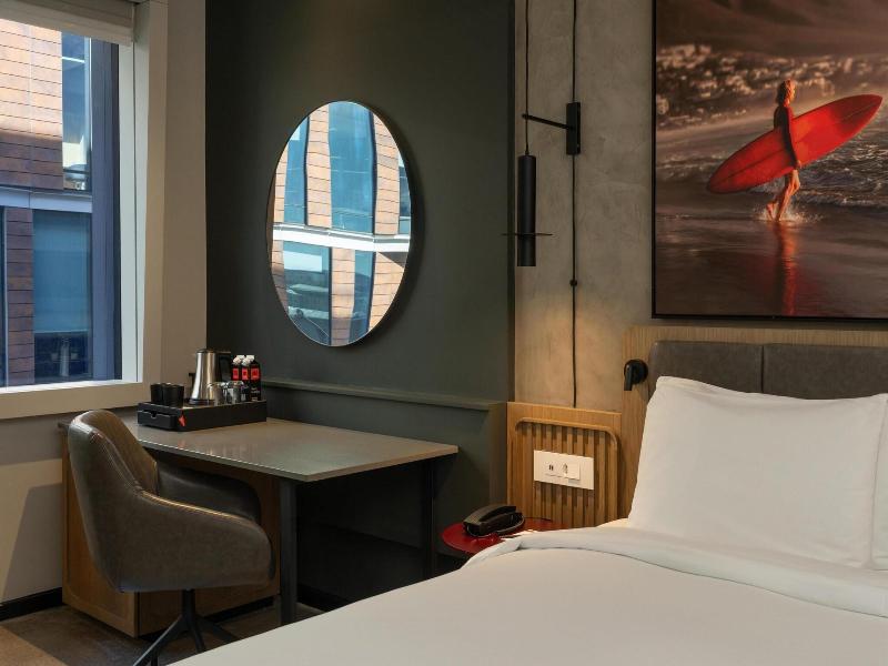 Radisson Red V&A Waterfront, Cape Town image
