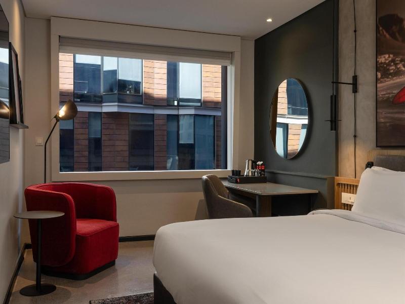 Radisson Red V&A Waterfront, Cape Town image