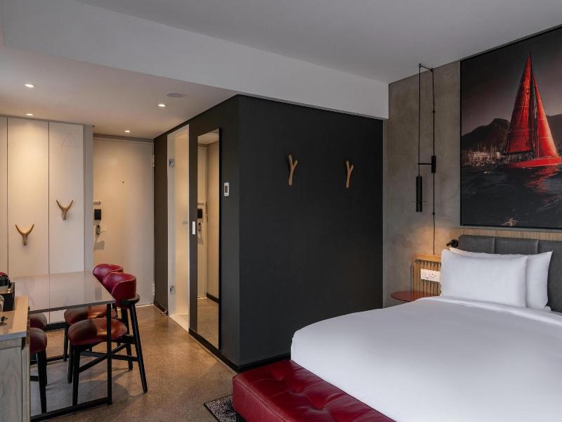 Radisson Red V&A Waterfront, Cape Town image