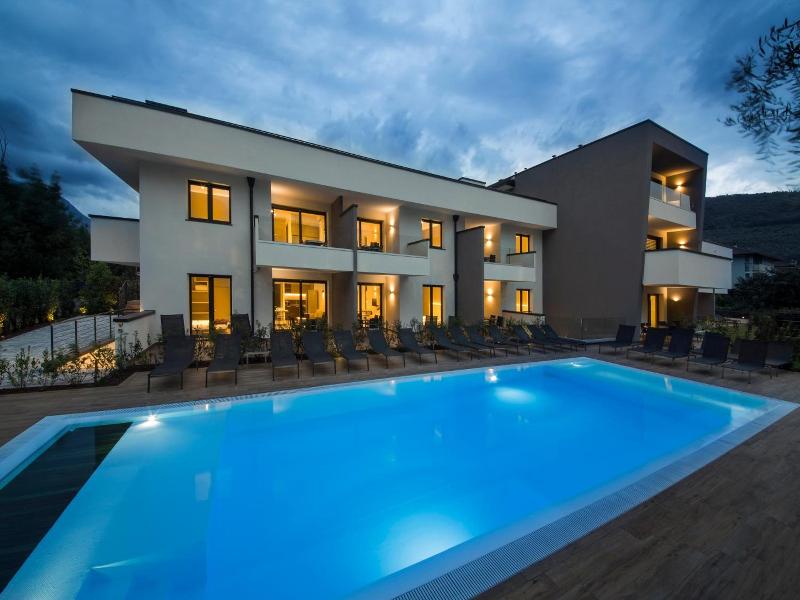 Riva Lake Lodge image