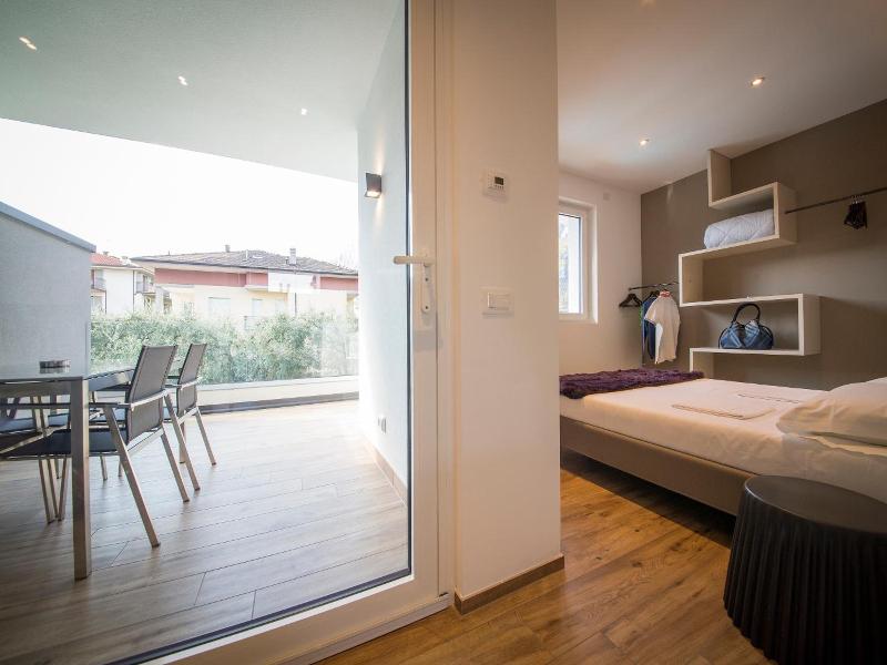 Riva Lake Lodge image