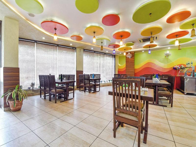 FabHotel Padmavati Palace image