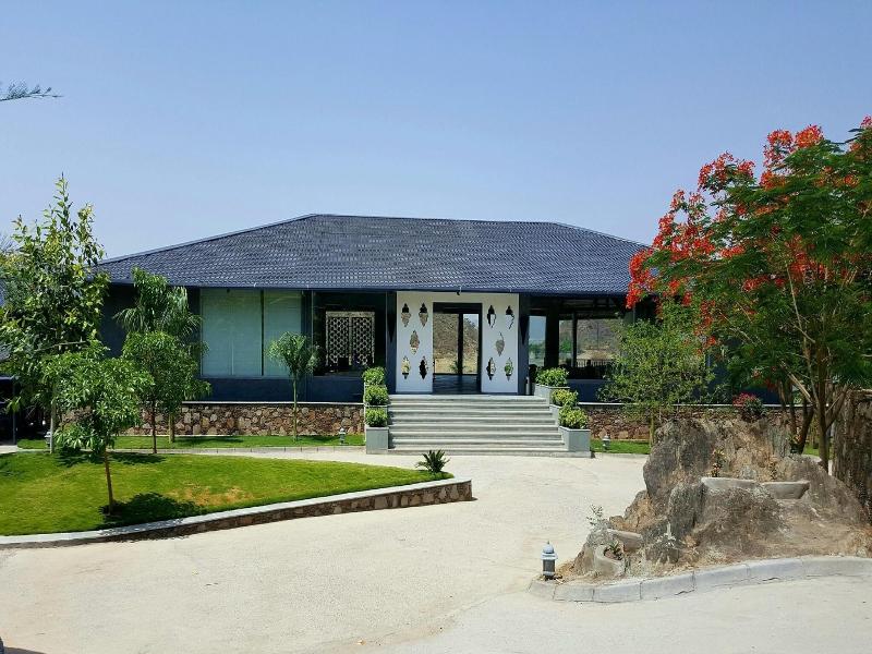 Tat Saraasa Resort & Spa image