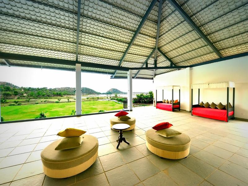 Tat Saraasa Resort & Spa image