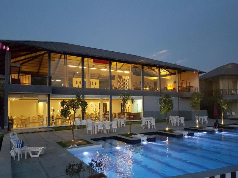 Tat Saraasa Resort & Spa image