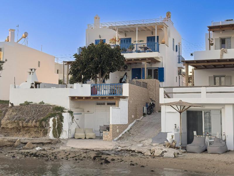 Heliotropio Studios & Apartments image