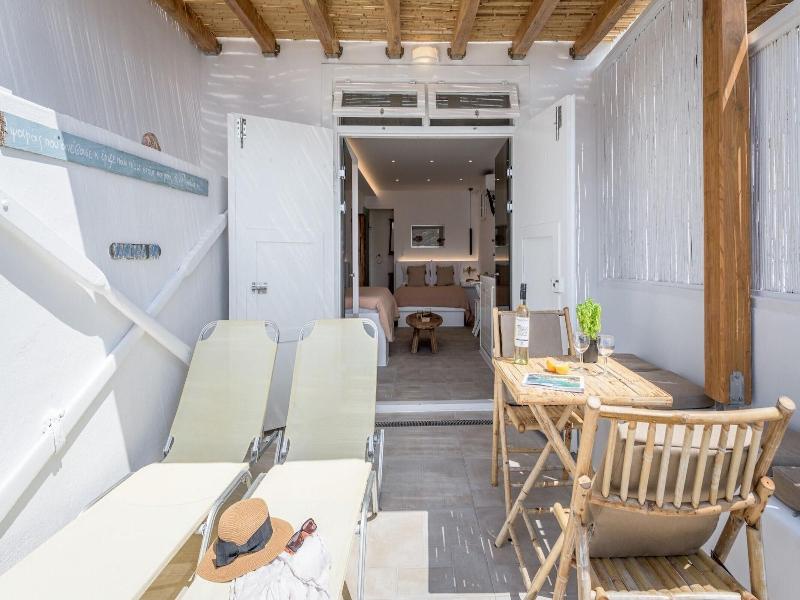 Heliotropio Studios & Apartments image