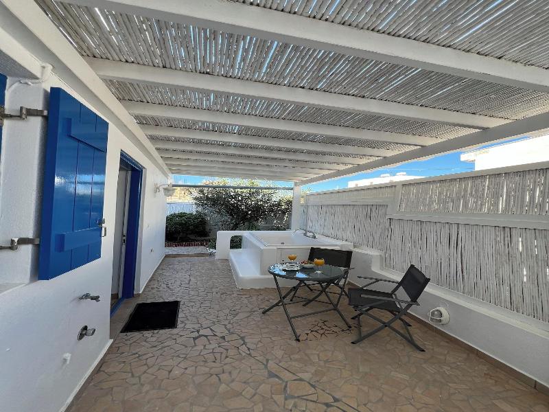 Heliotropio Studios & Apartments image