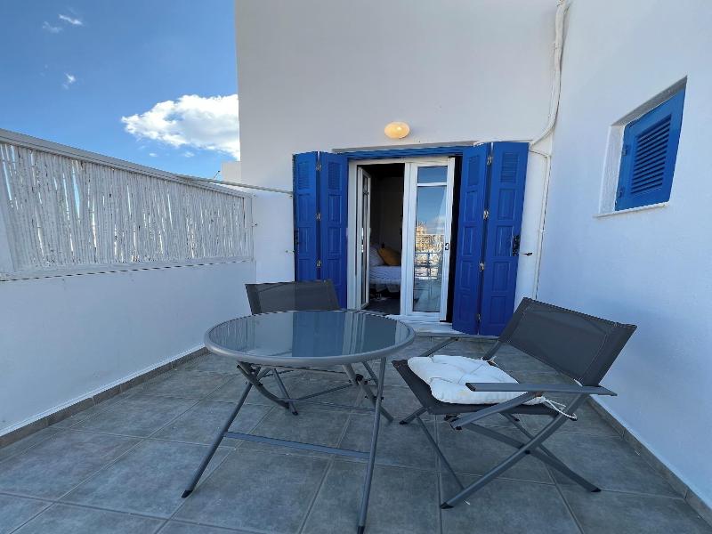 Heliotropio Studios & Apartments image