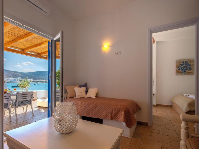 Heliotropio Studios & Apartments image