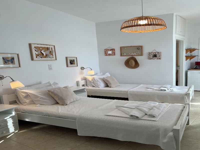 Heliotropio Studios & Apartments image
