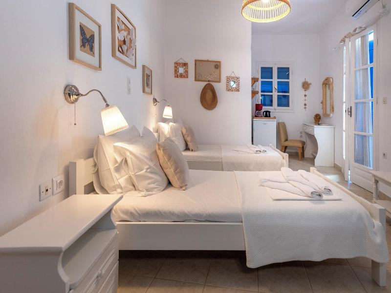 Heliotropio Studios & Apartments image
