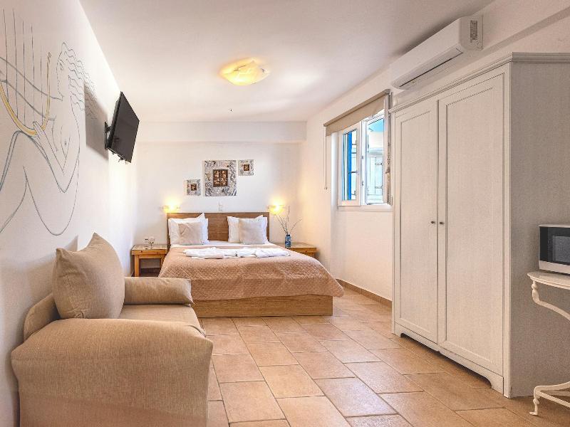 Heliotropio Studios & Apartments image