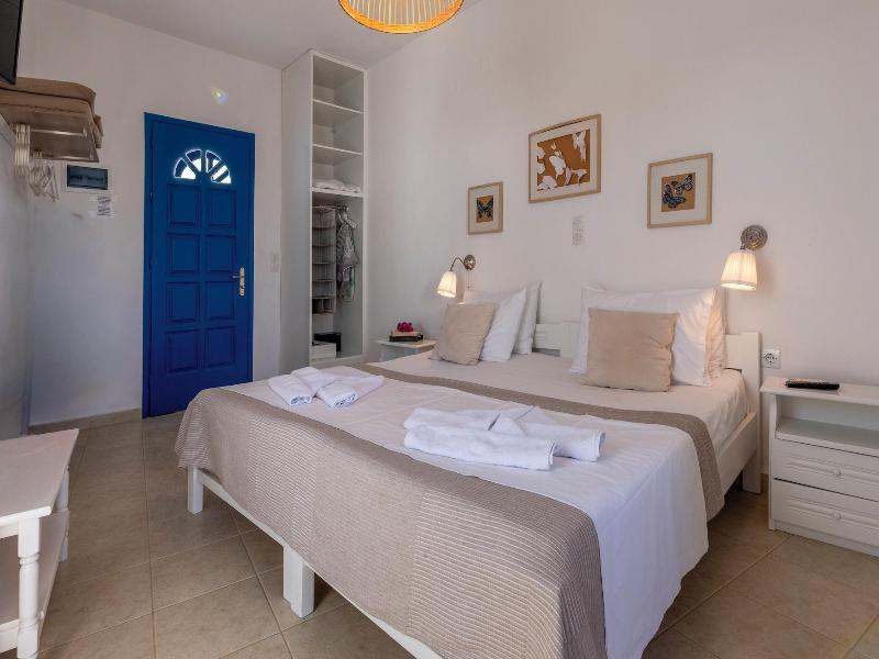 Heliotropio Studios & Apartments image