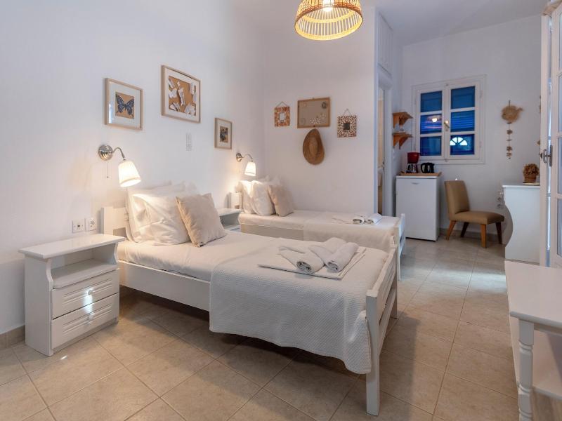 Heliotropio Studios & Apartments image
