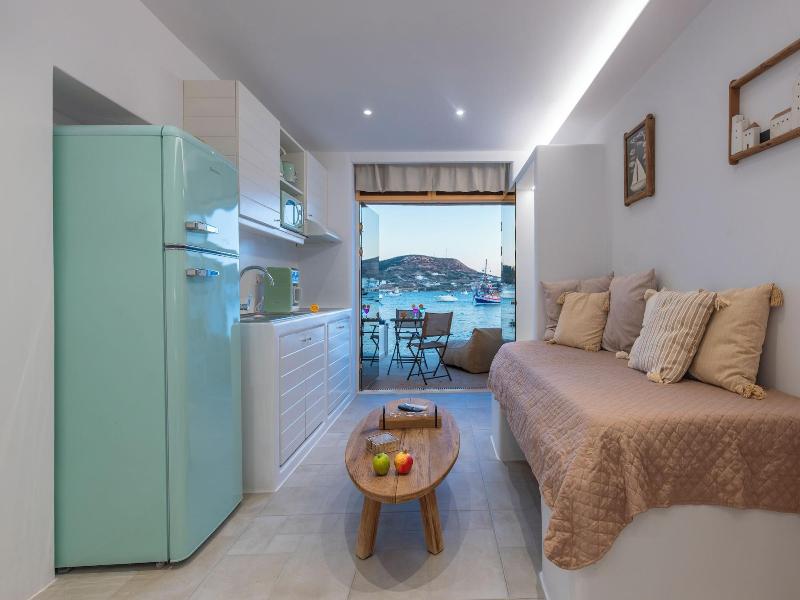 Heliotropio Studios & Apartments image