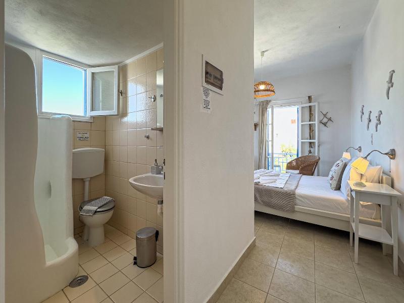 Heliotropio Studios & Apartments image
