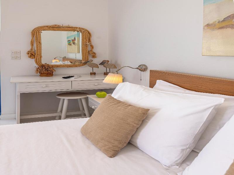 Heliotropio Studios & Apartments image