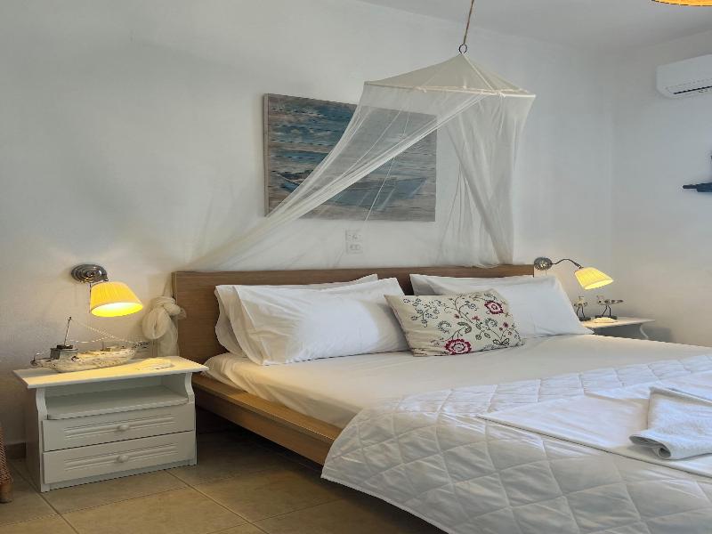 Heliotropio Studios & Apartments image