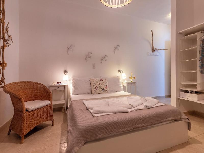 Heliotropio Studios & Apartments image