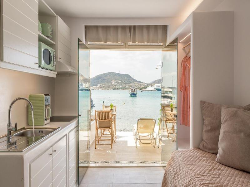 Heliotropio Studios & Apartments image