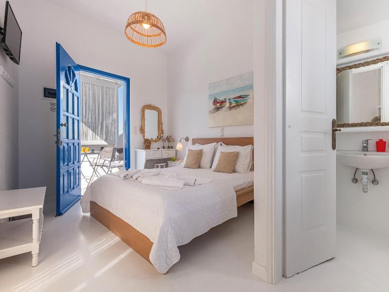 Heliotropio Studios & Apartments image