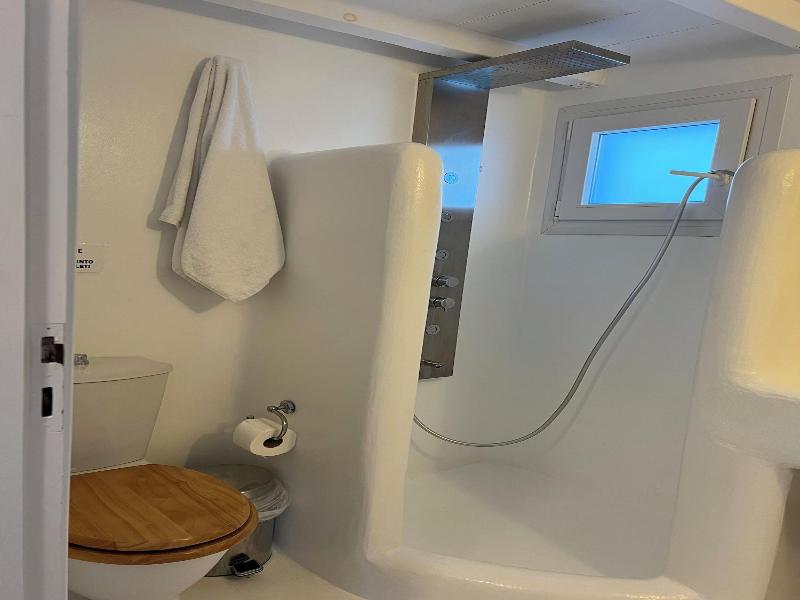 Heliotropio Studios & Apartments image