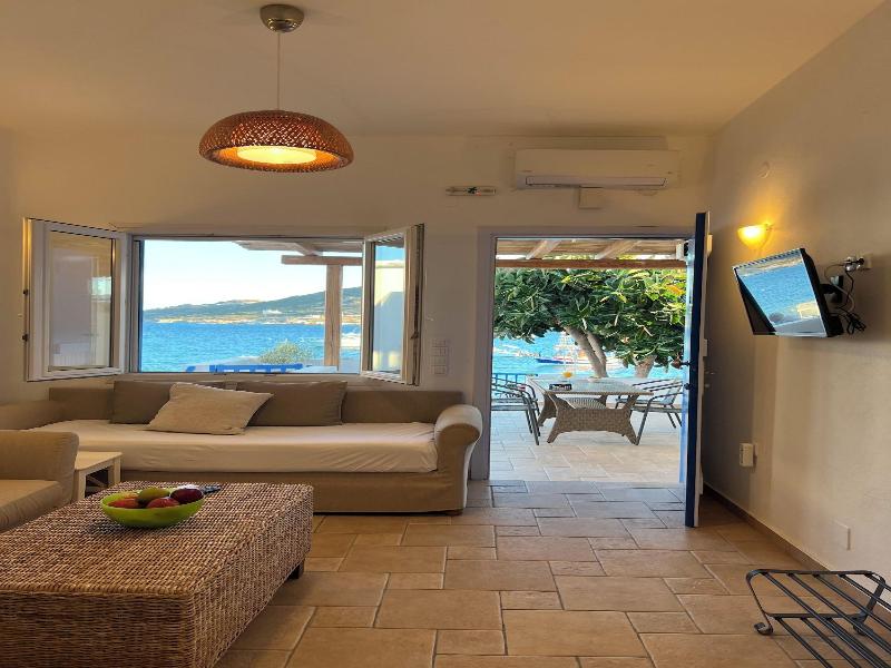Heliotropio Studios & Apartments image