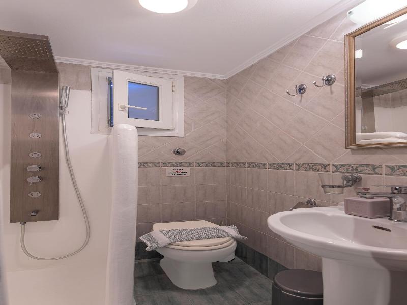 Heliotropio Studios & Apartments image