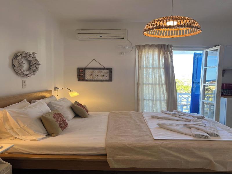 Heliotropio Studios & Apartments image