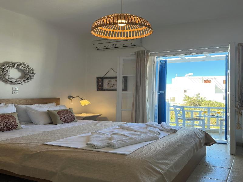 Heliotropio Studios & Apartments image