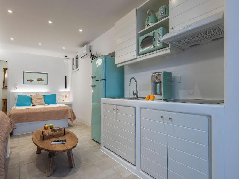 Heliotropio Studios & Apartments image