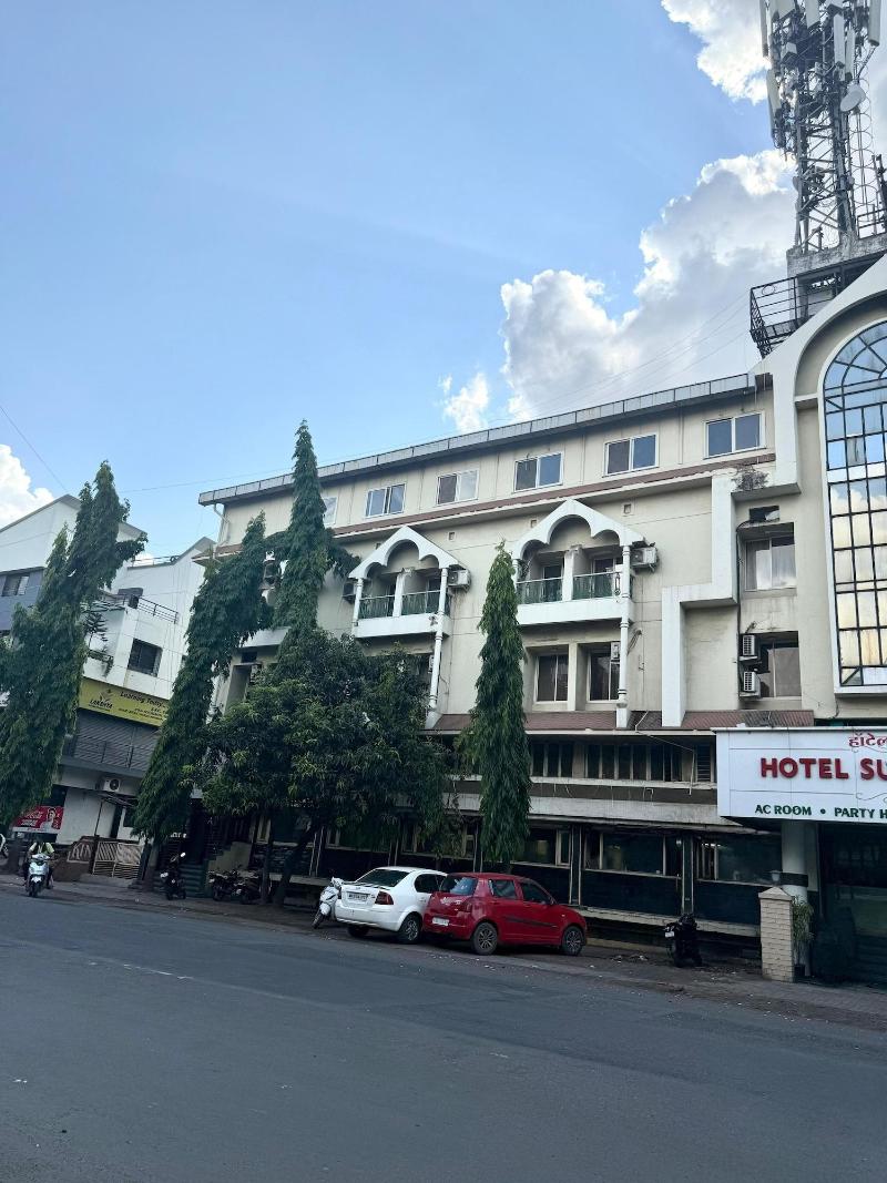Treebo Suresh Plaza image