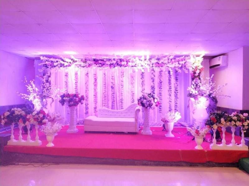 Treebo Suresh Plaza image