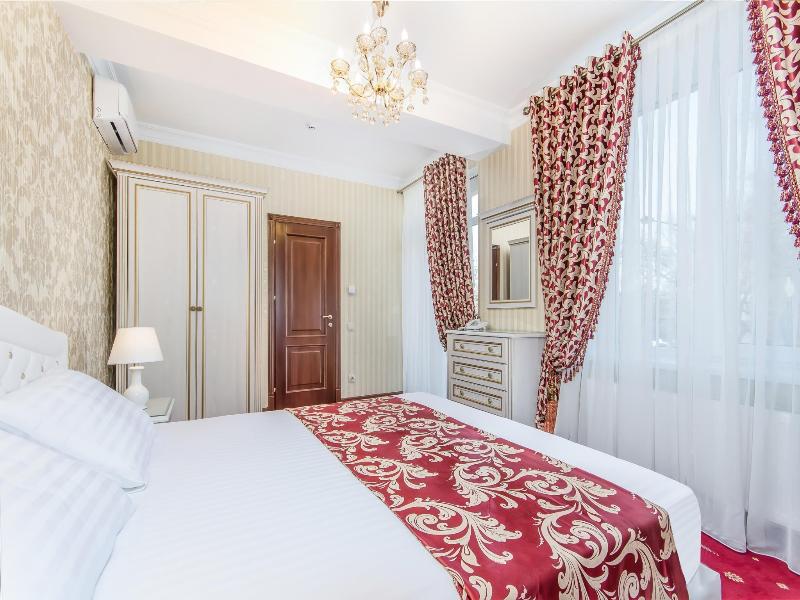 Park Lane Hotel image
