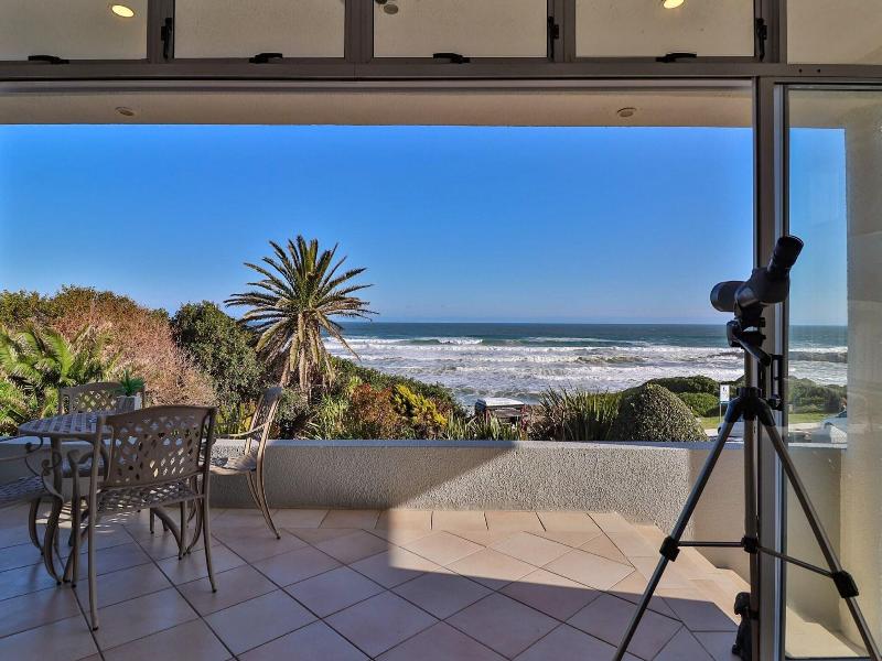 Hermanus Beachfront Lodge image