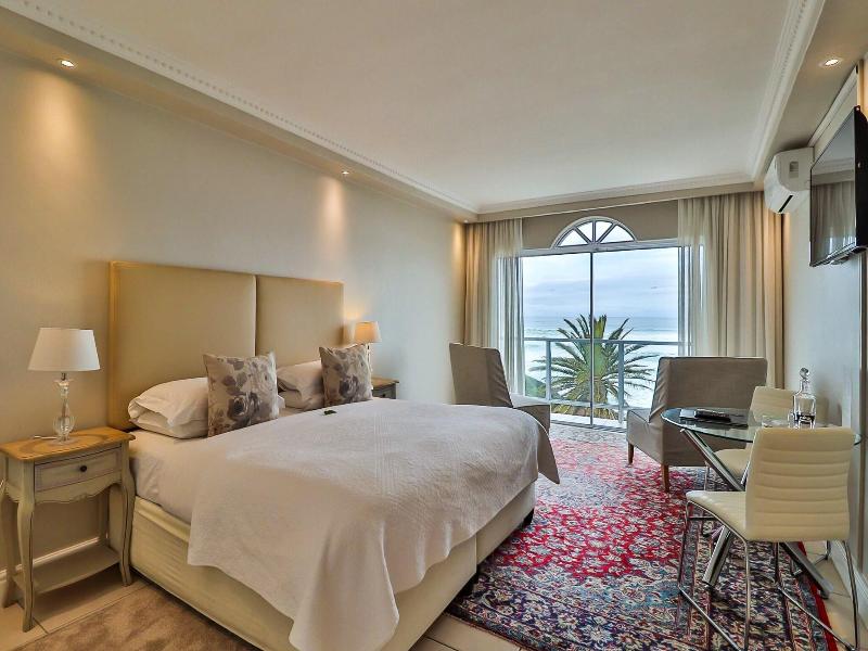 Hermanus Beachfront Lodge image