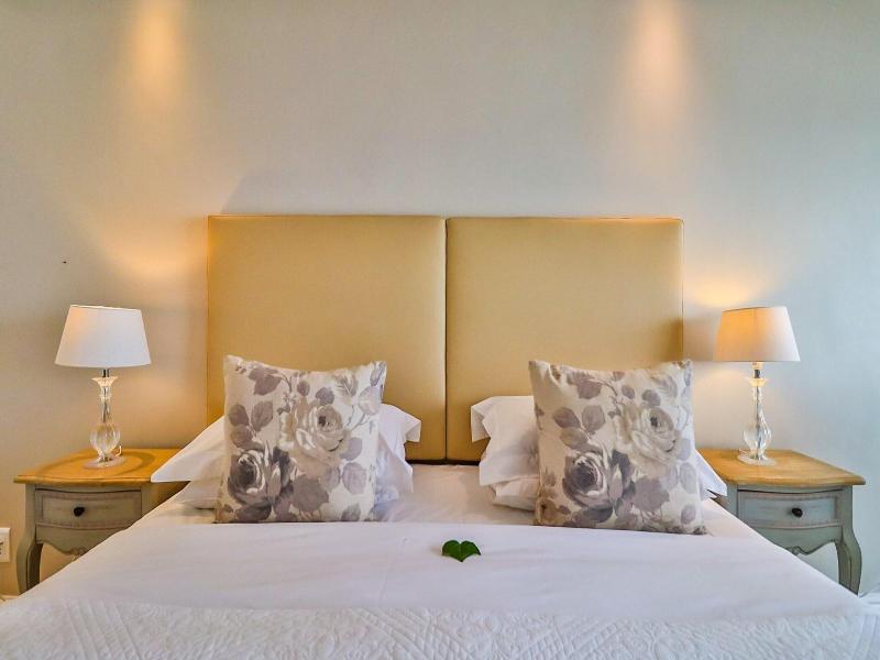 Hermanus Beachfront Lodge image