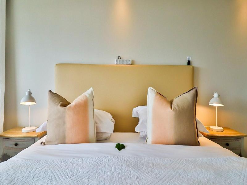 Hermanus Beachfront Lodge image