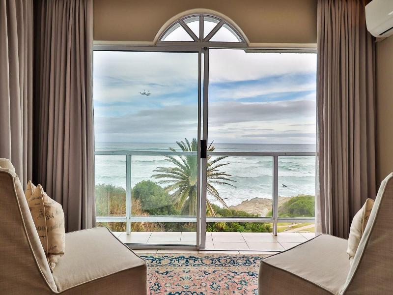 Hermanus Beachfront Lodge image
