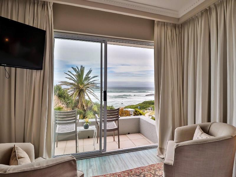 Hermanus Beachfront Lodge image