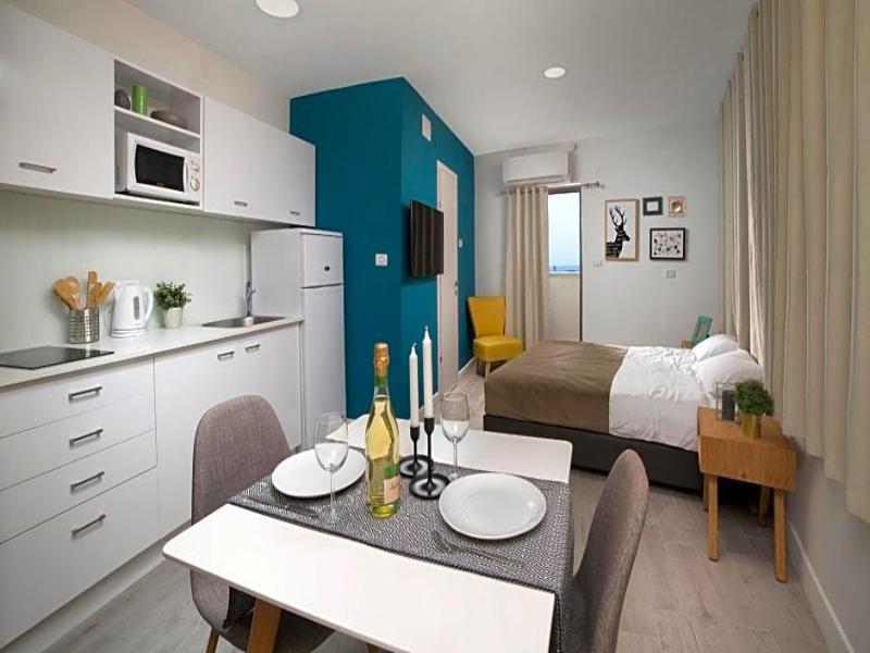 Diana Seaport Apartments image