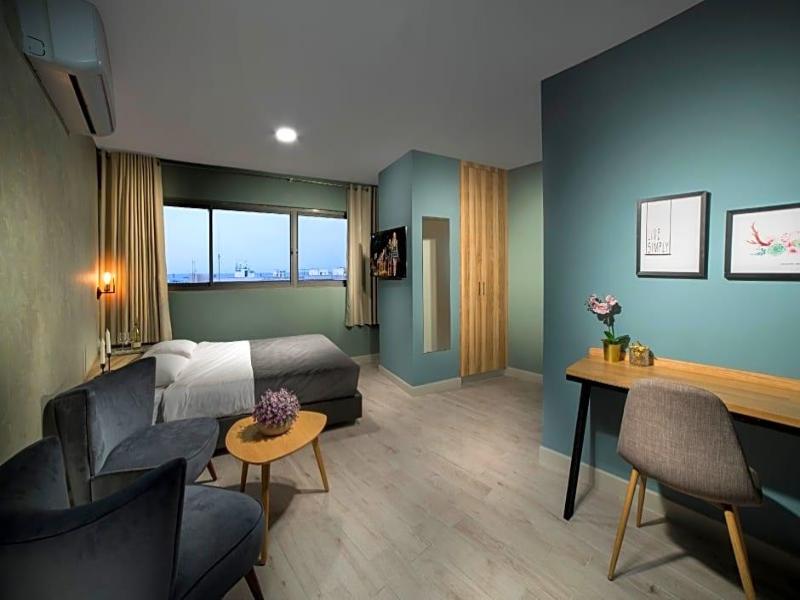 Diana Seaport Apartments image