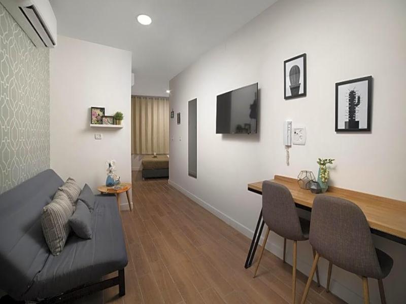 Diana Seaport Apartments image