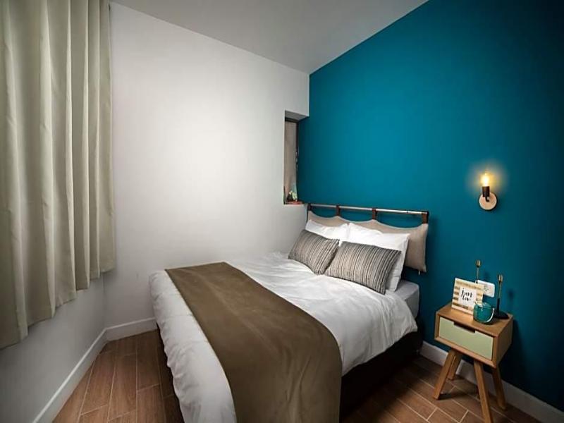 Diana Seaport Apartments image