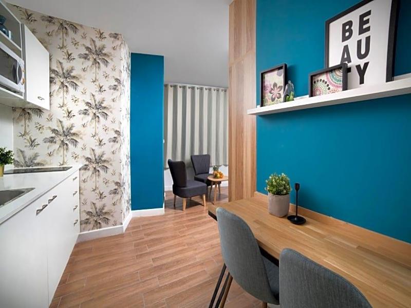 Diana Seaport Apartments image