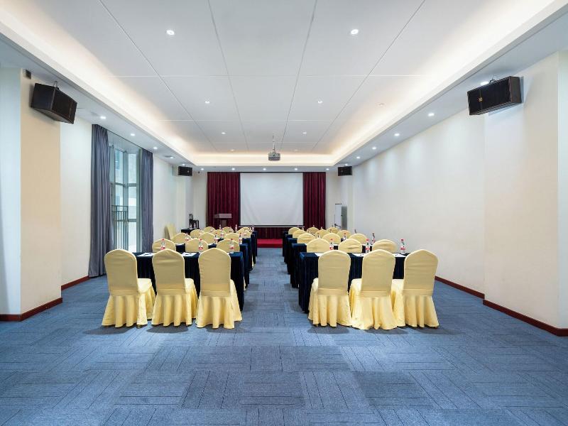 Honglilai Hotel image