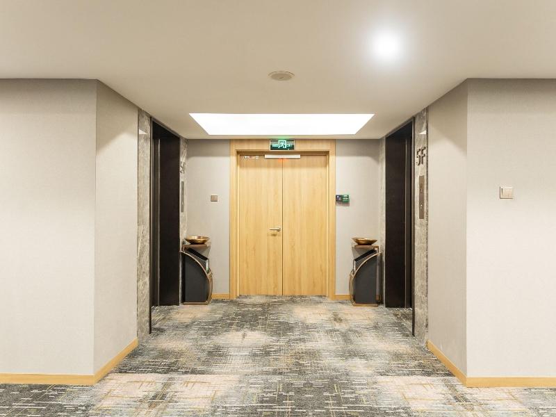 Country Inn&Suites By Radisson image