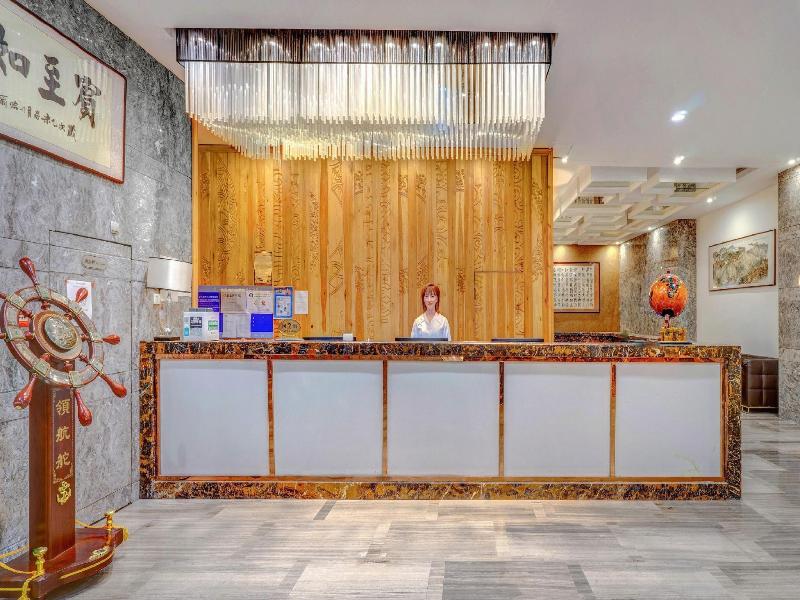 Manhattan Hotel